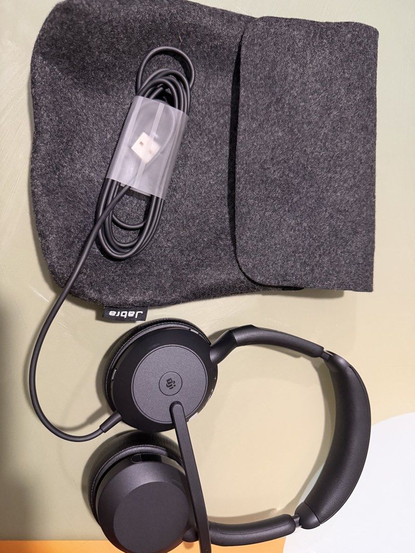 Jabra Wired Headset with Carrying Pouch and USB Cable (Category: Headphones & Headsets) located in Caloocan City. Submitted by luckywhale_39047f (Listing ID 1467988006, Image 2). Description: - Brand: Jabra - Color: Black - Condition: Like new, hardly used and very clean - Ideal for: Office work, calls, and virtual meetings - Features: Boom microphone, comfortable padded headband, and soft ear cushions - Inclusions: Dark grey felt storage pouch a