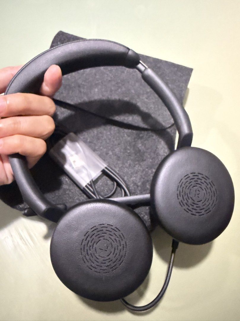 Jabra Wired Headset with Carrying Pouch and USB Cable (Category: Headphones & Headsets) located in Caloocan City. Submitted by luckywhale_39047f (Listing ID 1467988006, Image 3). Description: - Brand: Jabra - Color: Black - Condition: Like new, hardly used and very clean - Ideal for: Office work, calls, and virtual meetings - Features: Boom microphone, comfortable padded headband, and soft ear cushions - Inclusions: Dark grey felt storage pouch a