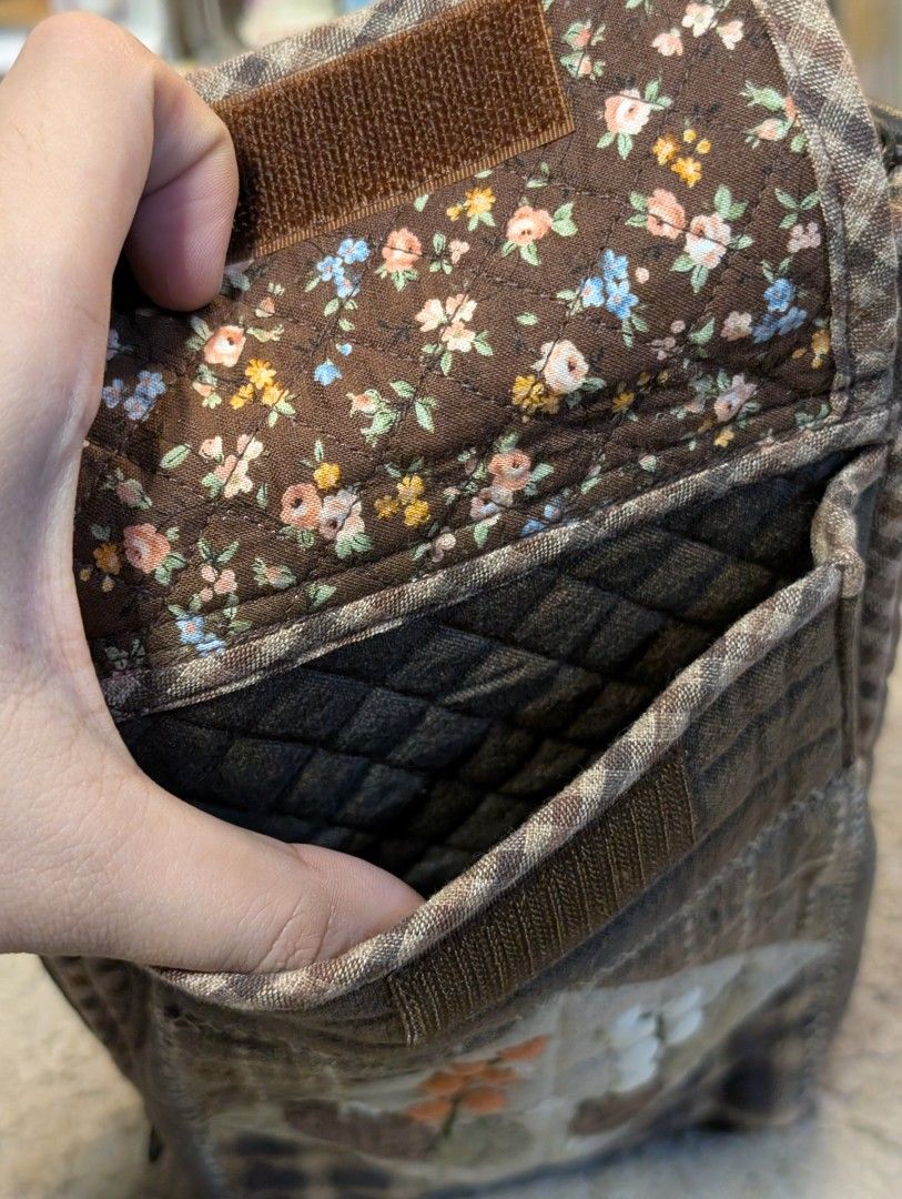 Japan Patchwork Handmadw Clutch Sling Bag (Category: Belt bags, Clutches and Pouches) located in San Pedro. Submitted by eurisilvers (Listing ID 1467973060, Image 2). Description: Has a lot of compartments, with card holders, can store cash and coins, a mini notebook, airpods etc. Convertible to sling bag aside from being a handbag or clutch. — shipping is via J&T Express — mop: gcash, maya, bank transfer — location: san pedro city, laguna.