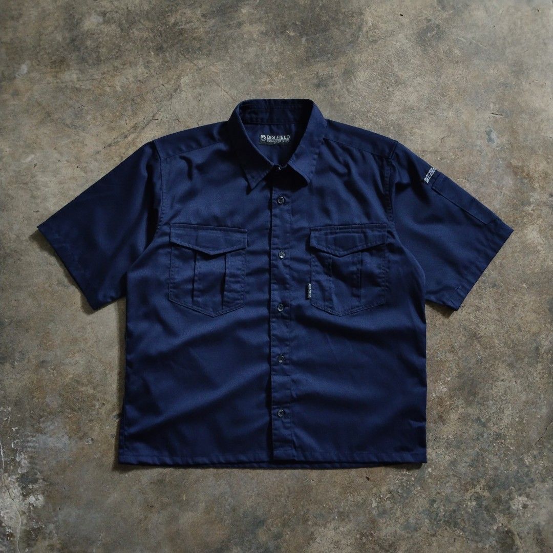 japanese workwear navy cropped polo (Category: Formal Shirts) located in Bulacan. Submitted by hustleoverluckphv2 (Listing ID 1468006124, Image 1). Description: japanese workwear navy cropped polo Medium on tag Measurements Width - 22" Length - 25" Claim - 499.
