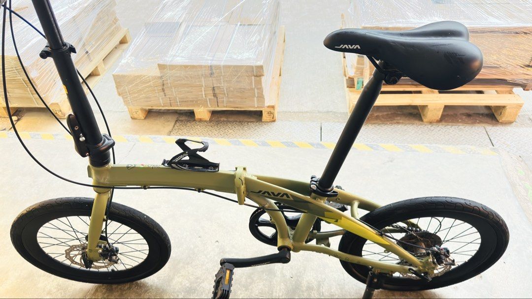 JAVA ZELO V2 (Category: Bicycles) located in Singapore. Submitted by thrifty_well.loved (Listing ID 1467945277, Image 4). Description: I am selling my Java Zelo v2 folding bicycle It’s in good shape No issues . Few noticeable rust on few bolts Will include helmet also Thank you Any Questions Please leave me a message 😉.