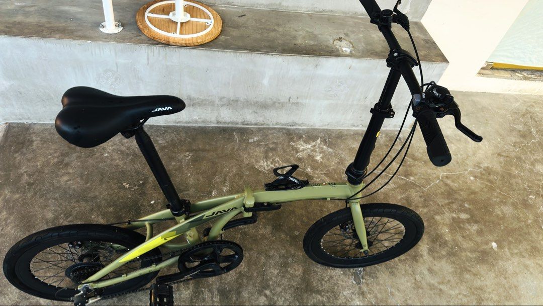 JAVA ZELO V2 (Category: Bicycles) located in Singapore. Submitted by thrifty_well.loved (Listing ID 1467945277, Image 3). Description: I am selling my Java Zelo v2 folding bicycle It’s in good shape No issues . Few noticeable rust on few bolts Will include helmet also Thank you Any Questions Please leave me a message 😉.