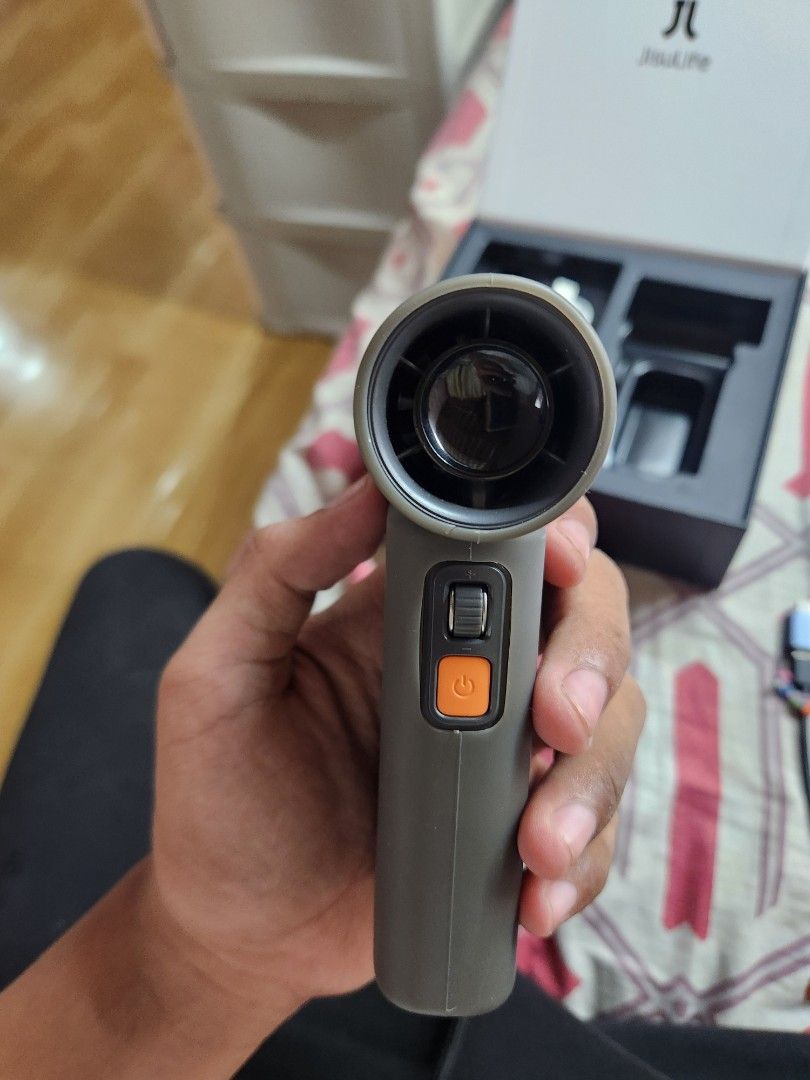 Jisulife Handheld Fan Ultra1 (Category: Fans) located in General Trias. Submitted by jjang_haoszn (Listing ID 1467974649, Image 2). Description: SALE JISULIFE ULTRA 1 1.3k SALE!!! ( Complete Inclusions Box with Silicone case ) 2 weeks old bought last September, prefer ko mas tahimik noise. Location: General Trias, Cavite.