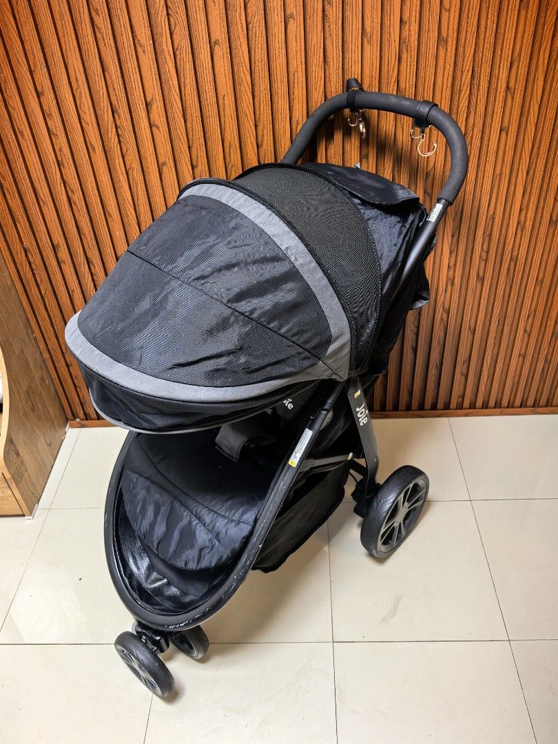 Joie litetrax 3 🛞 (Category: Strollers) located in Manila. Submitted by miradoming32070 (Listing ID 1467923276, Image 3). Description: Joie litetrax 3 ➡️ Newborn to toddler ➡️ Fully recline ➡️ Adjustable seat ➡️ High seat ➡️ Jogger stroller ➡️ For your heavy baby ➡️ Compact fold Like new condition.