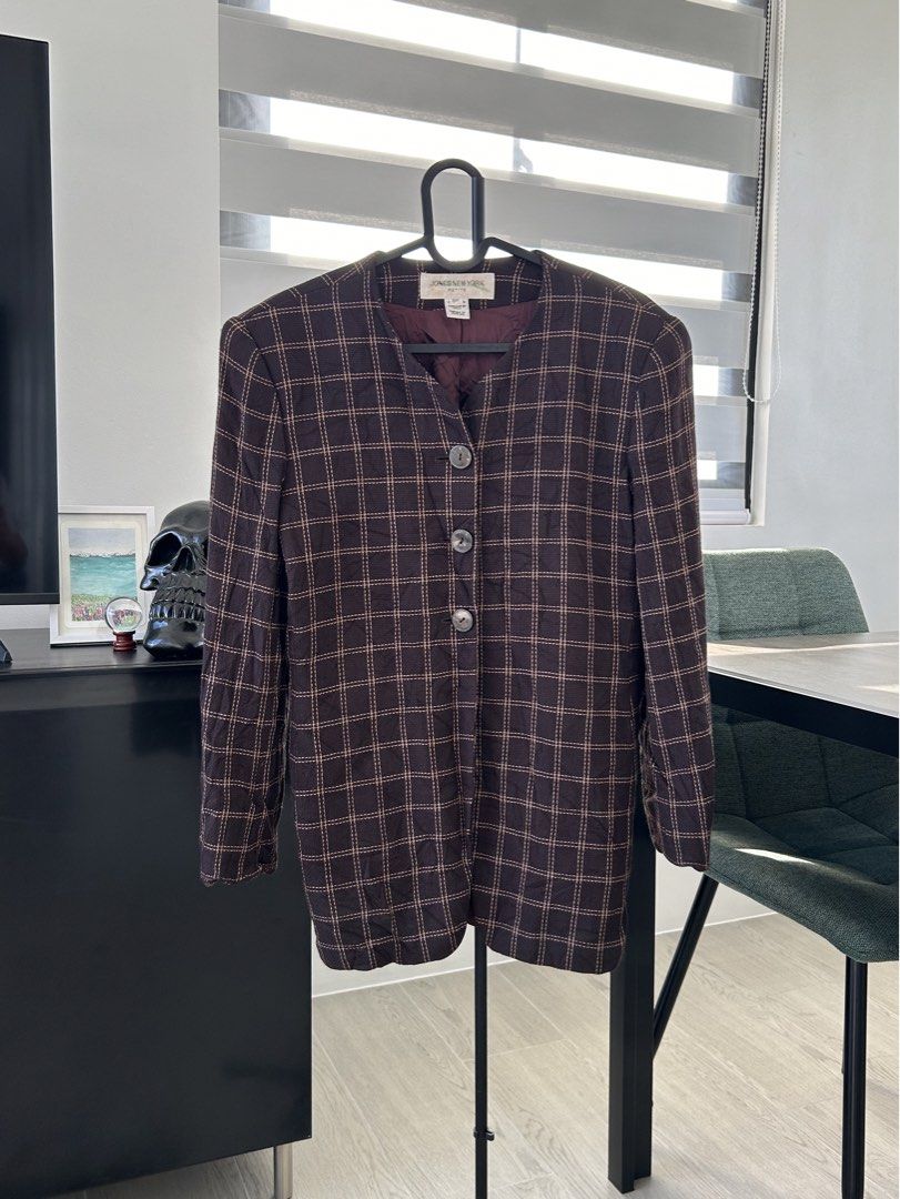 Jones New York Petite Checkered Blazer (S) (Category: Coats, Jackets and Outerwear) located in Dasmarinas. Submitted by sfclosetcleanup (Listing ID 1467906530, Image 2). Description: 16 x 26.