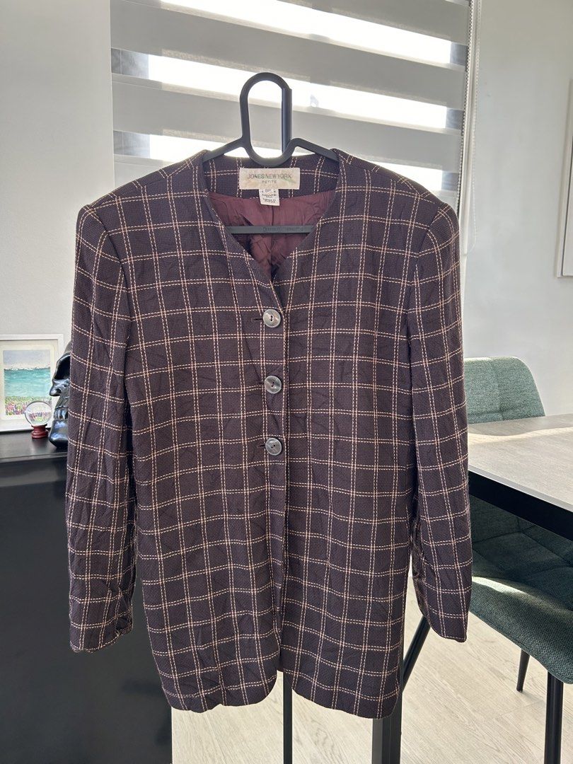 Jones New York Petite Checkered Blazer (S) (Category: Coats, Jackets and Outerwear) located in Dasmarinas. Submitted by sfclosetcleanup (Listing ID 1467906530, Image 3). Description: 16 x 26.