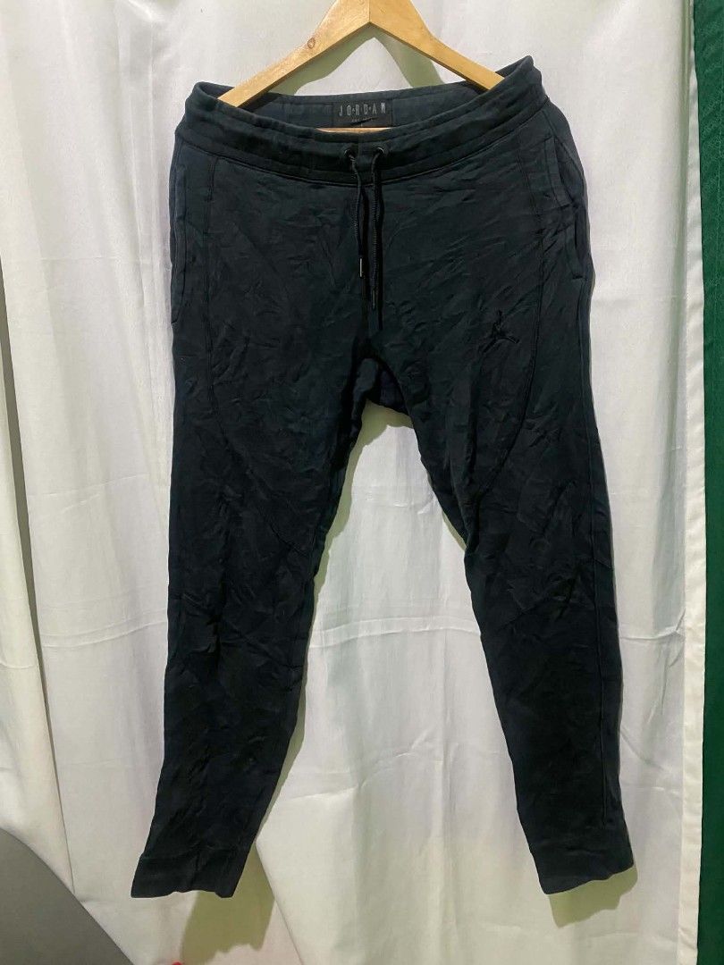 Jordan Black Joggers Sweatpants Size L (Category: Other Bottoms) located in Quezon City. Submitted by elihur.tuazon (Listing ID 1467841302, Image 2). Description: - Brand: Jordan - Color: Black - Size: Large - Material: Comfortable fleece - Fit: Standard fit for everyday wear - Waistband: Elastic with adjustable drawstrings - Details: Small embroidered Jumpman logo on the left leg - Cuffs: Ribbed at the ankles - Condition: Great for gym sessions 