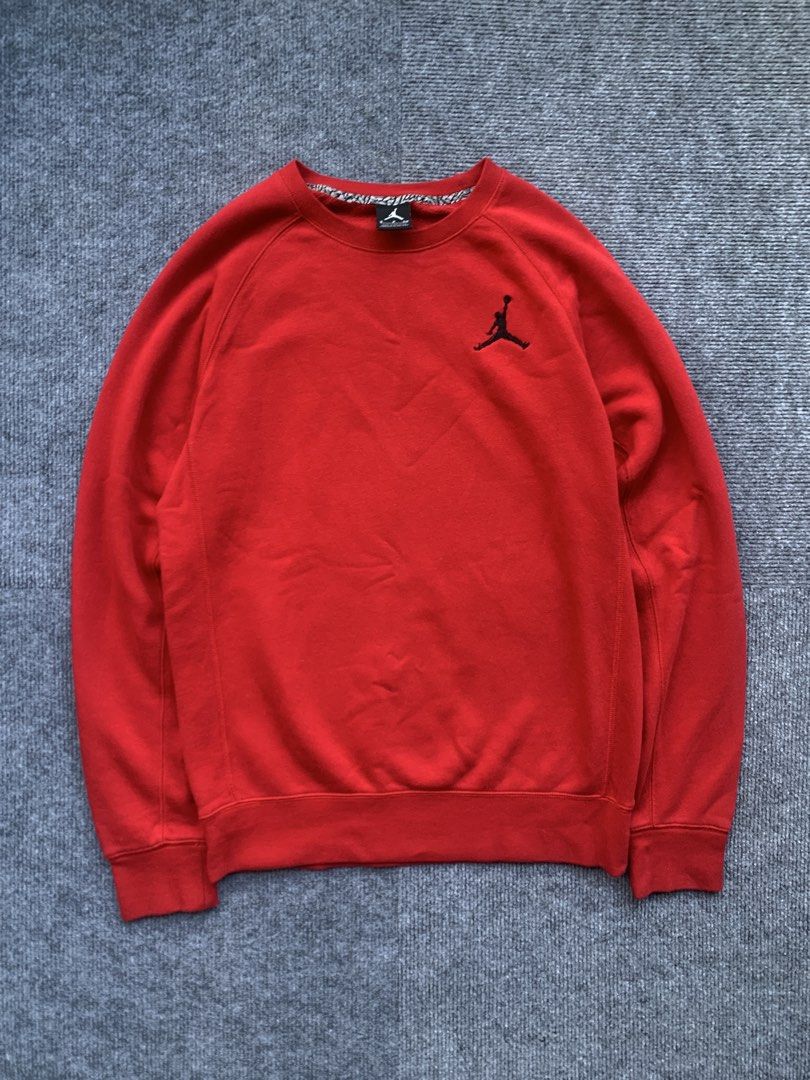 Jordan Dri-FIT Fleece Sweatshirt (Category: Hoodies) located in Marikina City. Submitted by azaero (Listing ID 1467974434, Image 2). Description: Fit to Medium W 19 x L 26.5 Color rate 10/10 .