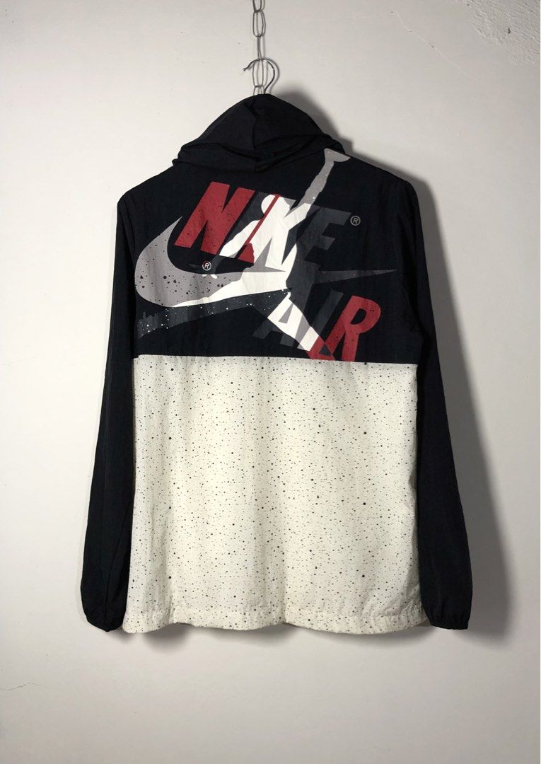 Jordan Windbreaker (Category: Coats, Jackets and Outerwear) located in Plaridel. Submitted by eco_chic_finds (Listing ID 1467879657, Image 2). Description: Jordan Windbreaker Size: Small Width: 22.5 Length: 27.5 Good as new 10/10 Colorrate No issue Already washed .