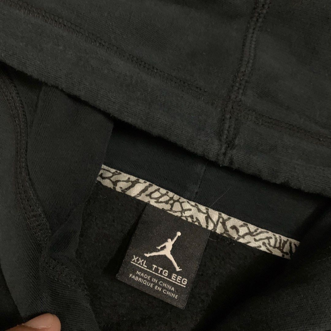 Jordan zip up (Category: Hoodies) located in Cavite. Submitted by yobubsss (Listing ID 1468051546, Image 3). Description: Size XxL 27w 31L Good condition No issue.