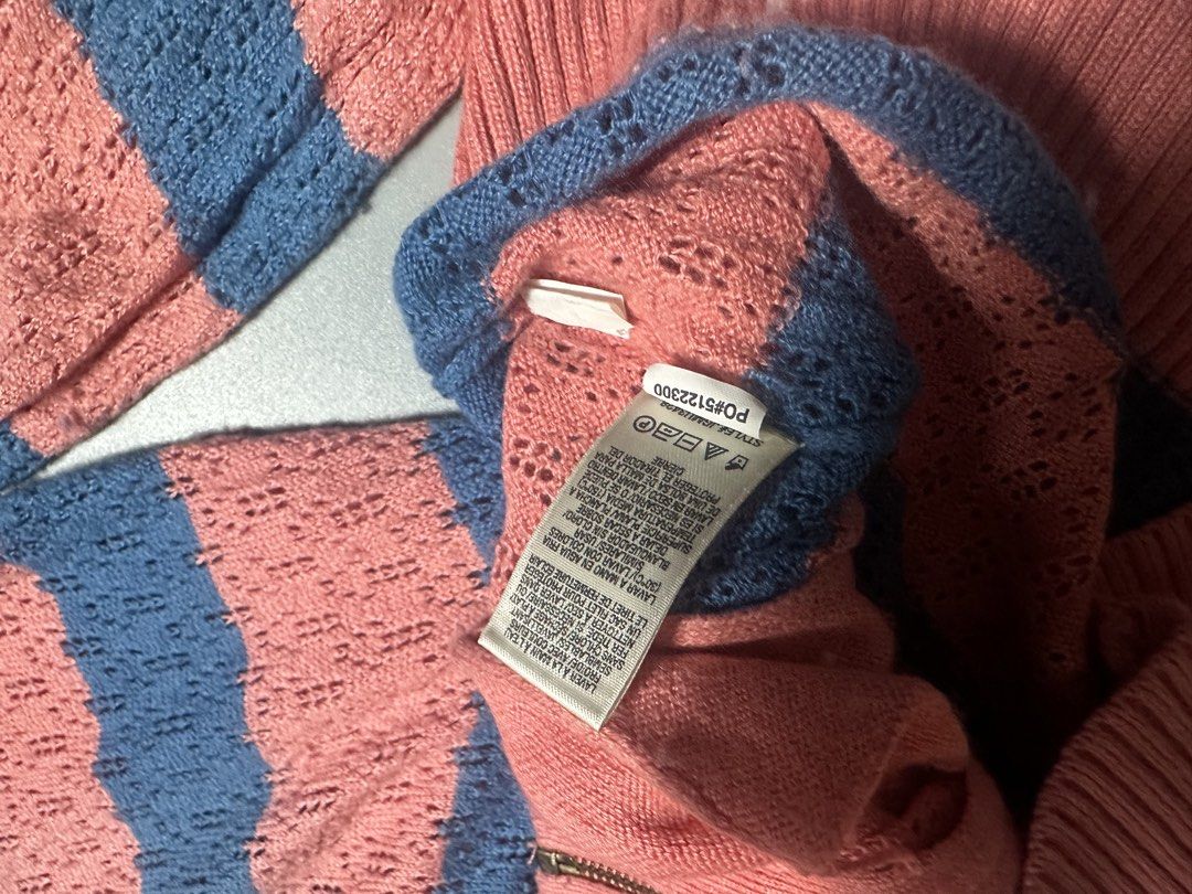 Juicy couture (Category: Coats, Jackets and Outerwear) located in Legazpi City. Submitted by lootsi (Listing ID 1468012546, Image 3). Description: .