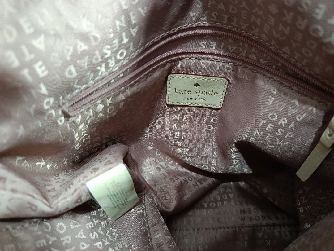 Kate spade (Category: Cross-body Bags) located in Quezon City. Submitted by brand_dyn3 (Listing ID 1467935434, Image 2). Description: kate spade bag.