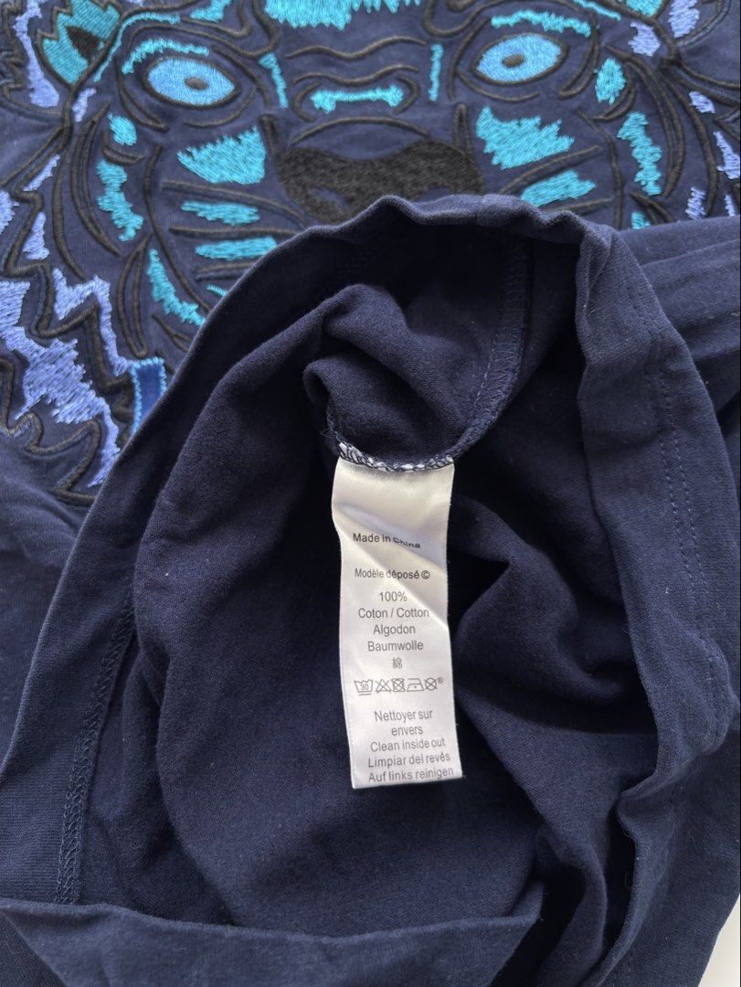 Kenzo Embroidered Navyblue Tshirt (Category: Shirts) located in Bacolod City. Submitted by euniceclothing_coph (Listing ID 1467857446, Image 2). Description: Like new Embroidered Logo 100% cotton fabric.