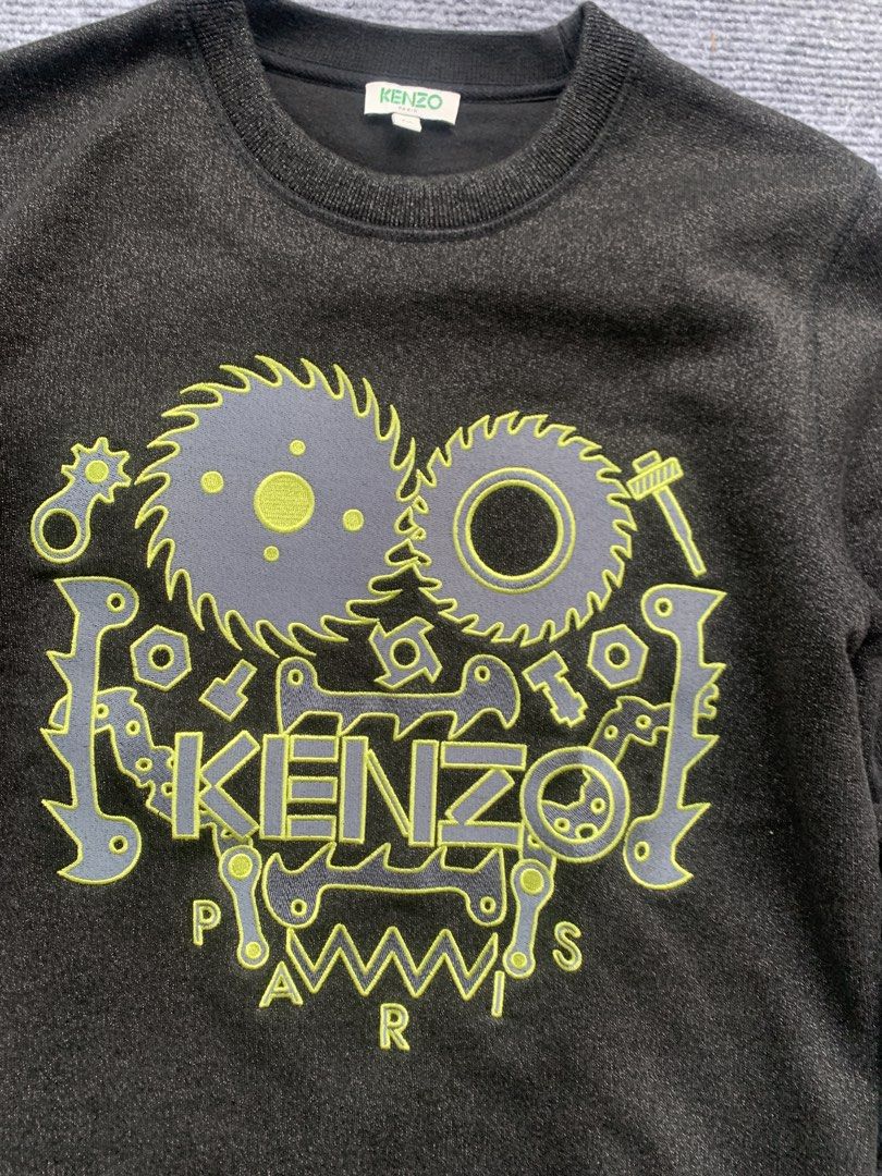 Kenzo Sweatshirt (Category: Luxury Apparel) located in Marikina City. Submitted by azaero (Listing ID 1467972243, Image 3). Description: W 18 x L 23.5 Color rate 10/10 no issues.