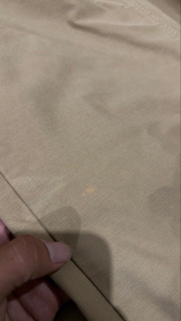 KHAKI BARREL PANTS (Category: Other Bottoms) located in Manila. Submitted by urban.vintage (Listing ID 1467977325, Image 2). Description: ISSUE: SEE THE PICS FOR ISSUE (NEED WASH) MOP :GCASH (NO COD) SHIP VIA: LALAMOVE & J&T LOCATION: PASIG CITY LENGTH: 40 WIDTH : 30 HEM : 10.