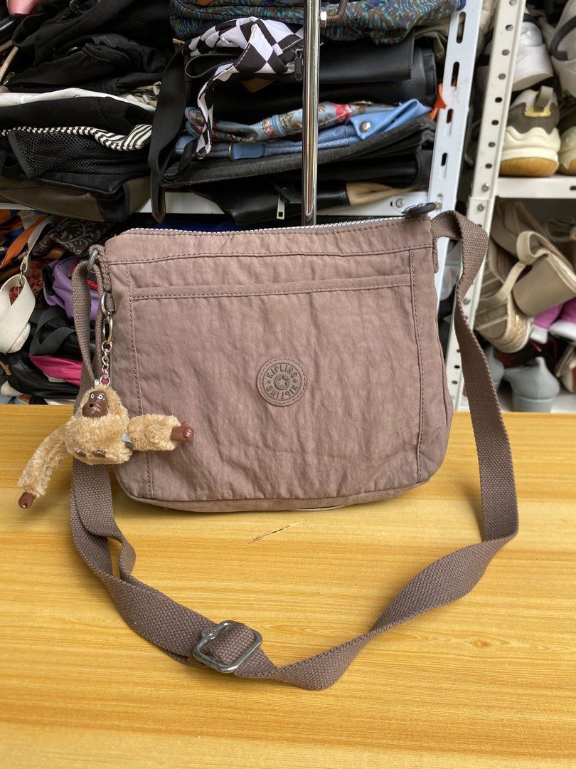 Kipling Moyelle Crossbody Bag (Category: Cross-body Bags) located in Davao. Submitted by kurt2021.turtle (Listing ID 1467847912, Image 2). Description: .