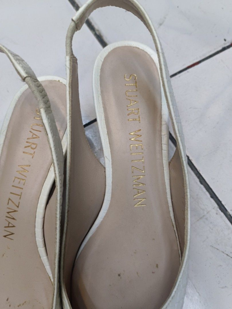 Kittenheels (Category: Heels) located in Manila. Submitted by aumberhale04.41 (Listing ID 1467888522, Image 3). Description: check photo naka tago lng sa bhay d na nagagamit at d na ko ngoofiz.