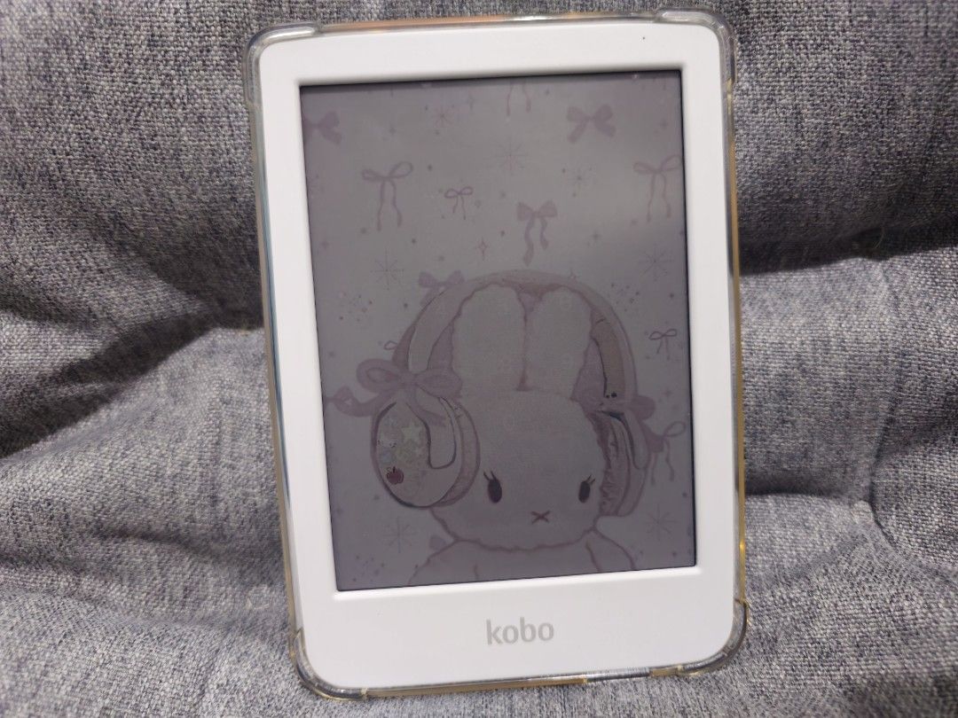 KOBO CLARA COLOUR WHITE (Category: E-Readers) located in Caloocan City. Submitted by dmd22.0917 (Listing ID 1467988884, Image 1). Description: KCC White 16gb inclusions: -clear case - origami case - kobo charging cable - with box *smooth body, hairline scratches sa screen but barely noticeable with screen protector rfs: need funds loc: south caloocan sf shouldred by buyer.