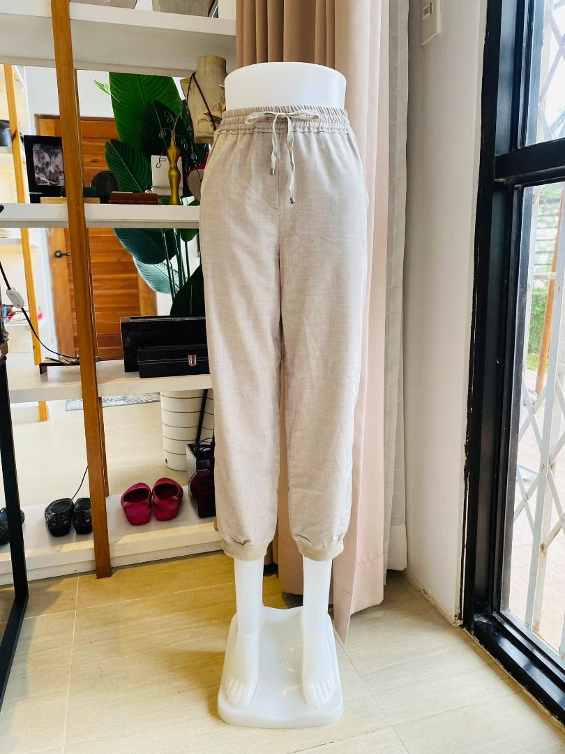 KOREAN LINEN PANTS (Category: Other Bottoms) located in Baguio. Submitted by asna_taku (Listing ID 1467890180, Image 1). Description: KOREAN LINEN PANTS M-L ₱800.
