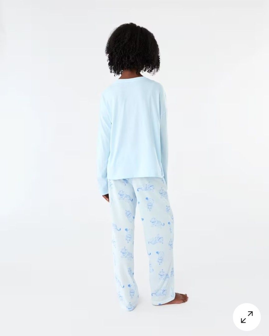 KPop Demon Hunters Pyjama Set 2 (Category: Babies & Kids Fashion) located in Quezon City. Submitted by declttermum (Listing ID 1467909873, Image 2). Description: PASABUY: from Australia Brandnew official KPop Demon Hunters Derpy Pyjama set. Sizes: 10 12 14 16 Arrival: December 15 #kpopdemonhunters #kpopdemonhunterspyjama #KDHpyjama #derpy #kpopdemonhuntersmerch #KDHmerch #KDH #kpopdemonhuntersog #pasabuy #australiapasabuy #auspasabuy #huntrix #hu