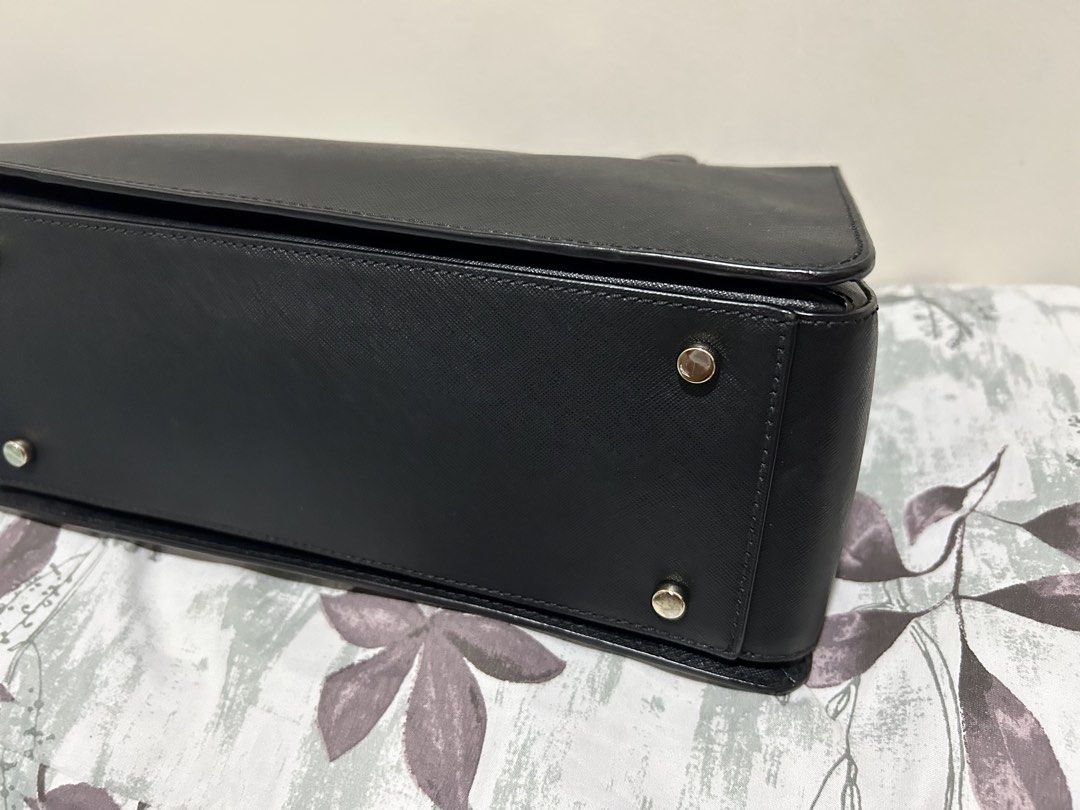 KS LAUREL WAY REESE (Category: Luxury Bags & Wallets) located in Quezon City. Submitted by dropshopselections (Listing ID 1467845692, Image 2). Description: original excellent condition approx 12 x 8.5 d 5 inches.