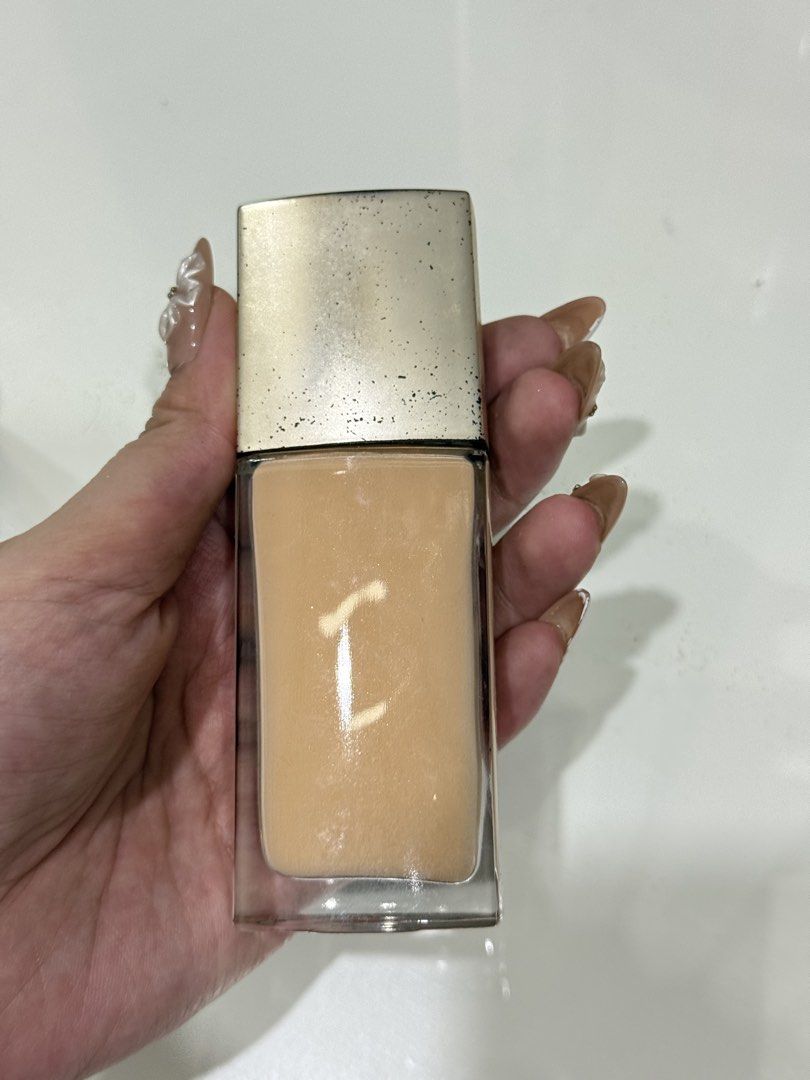 LAURA MERCIER FOUNDATION (Category: Makeup) located in General Trias. Submitted by fellasunshine (Listing ID 1467885932, Image 2). Description: - orig price 3k won’t use na - madami pang laman - send me your offer if u want.