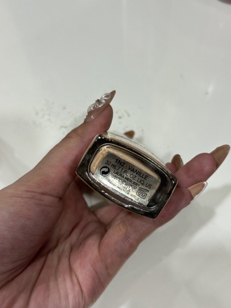 LAURA MERCIER FOUNDATION (Category: Makeup) located in General Trias. Submitted by fellasunshine (Listing ID 1467885932, Image 3). Description: - orig price 3k won’t use na - madami pang laman - send me your offer if u want.