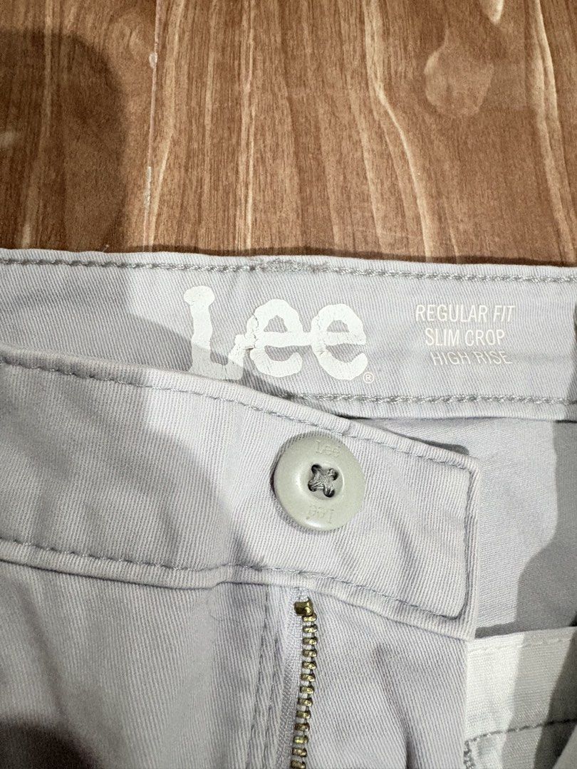 Lee Regular Fit Slim Crop High Rise Pants (Category: Jeans) located in Manila. Submitted by thriftwithgem (Listing ID 1467901171, Image 2). Description: - Brand: Lee - Style: High-rise, regular fit, slim crop pants - Color: Light grey (easy to match with any top) .