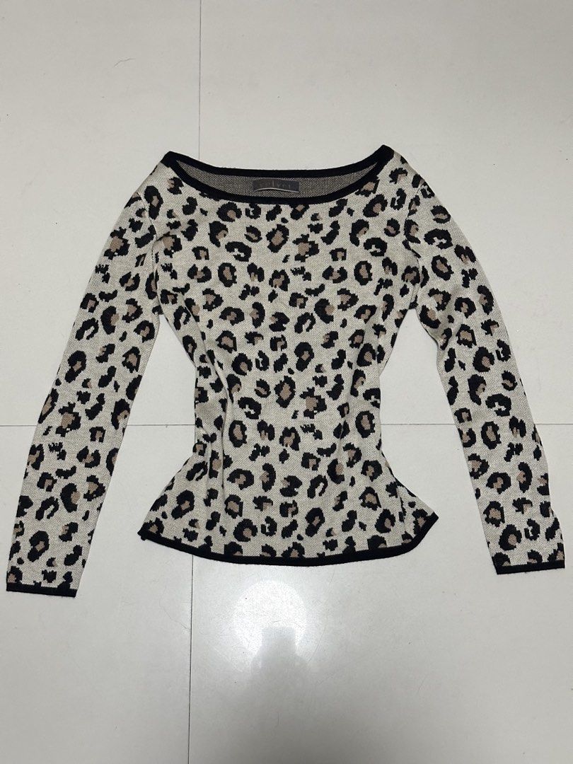 Leopard Knitted Top (Category: Longsleeves) located in Manila. Submitted by velaiyara (Listing ID 1467965948, Image 1). Description: xs-med good condi.
