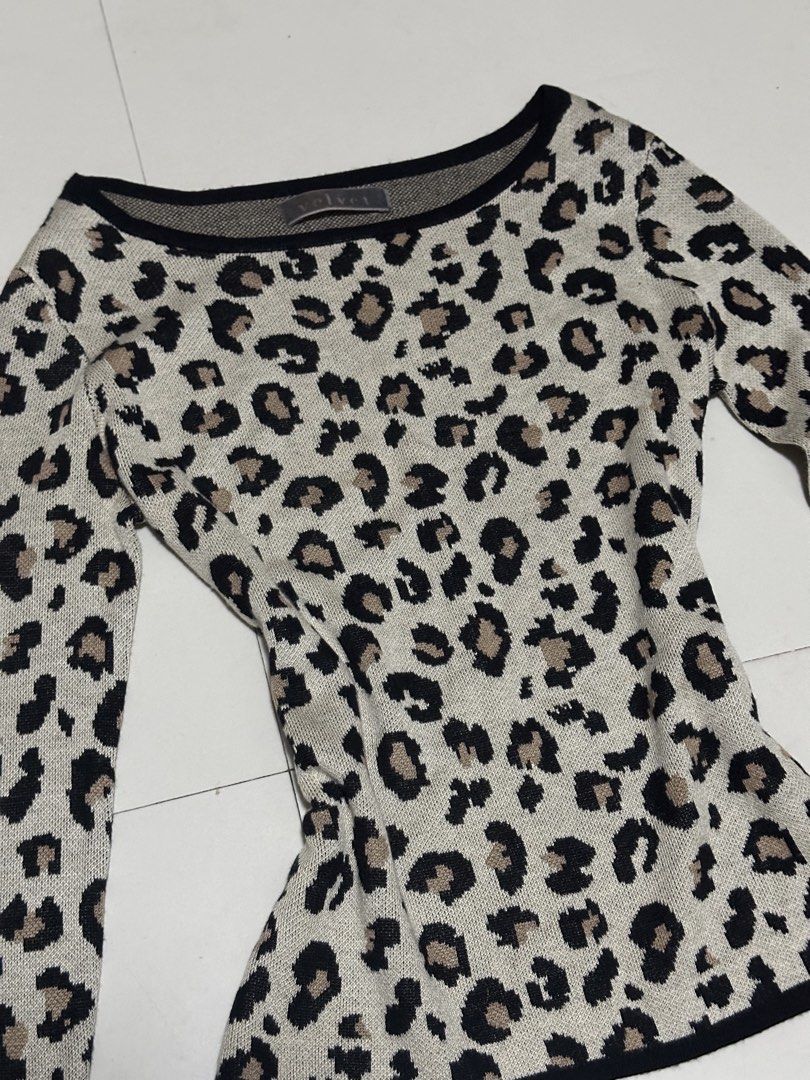 Leopard Knitted Top (Category: Longsleeves) located in Manila. Submitted by velaiyara (Listing ID 1467965948, Image 2). Description: xs-med good condi.
