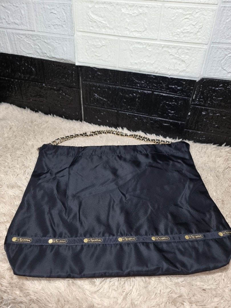 Lesportac tote bag (Category: Shoulder Bags) located in Bugallon. Submitted by preloverelove07 (Listing ID 1467922420, Image 2). Description: Pangasinan Authentic Free shipping medium good as new.
