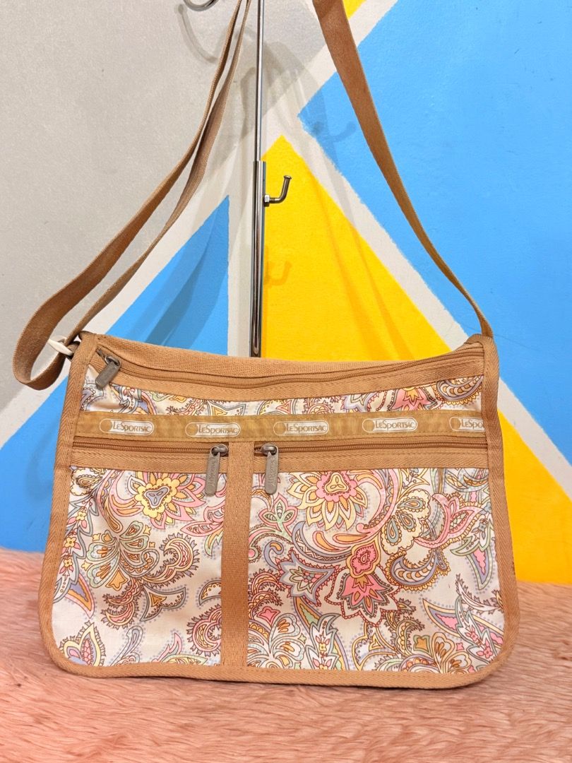 Lesportsac (Category: Cross-body Bags) located in Cagayan de Oro. Submitted by rairaibags (Listing ID 1468009429, Image 1). Description: .