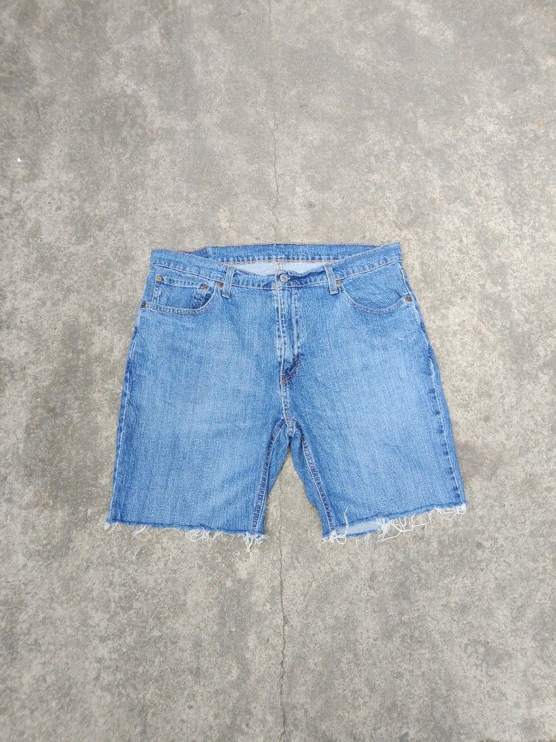 Levi's 541 short (Category: Shorts) located in Naga. Submitted by choythrift (Listing ID 1468024522, Image 1). Description: LEVI'S 541 SHORT Condition: 9/10 Color rate: 9/10 Plus shipping fee J and t , flash express /drop off urban chicc Meet up around Naga city and Magarao Location: Naga City, Bicol Direct Message 💌.