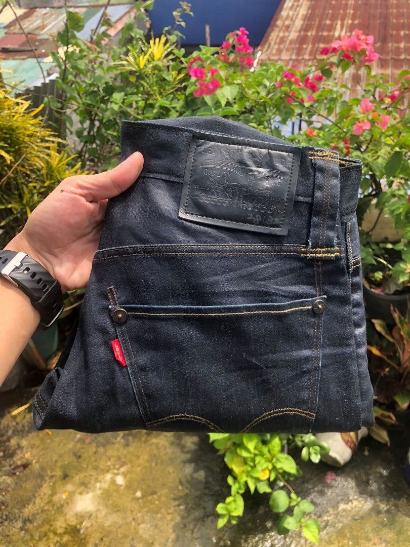 Levis honestly made pants (Category: Jeans) located in Manila. Submitted by cristianm._hawk (Listing ID 1467714735, Image 1). Description: Levis Honestly made pants Blue denim jeans Color rate: 9/10 Issue: none. Minimal sign of usage( need wash ) 28 on tag Dimes: W: 14.5 L: 37.5 Leg Op: 7 Thigh: 11 Note: COLOR MAY VARY DUE TO LIGHTNING. PLEASE MANAGE YOUR EXPECTATION. Pm sa interested. Thank you.
