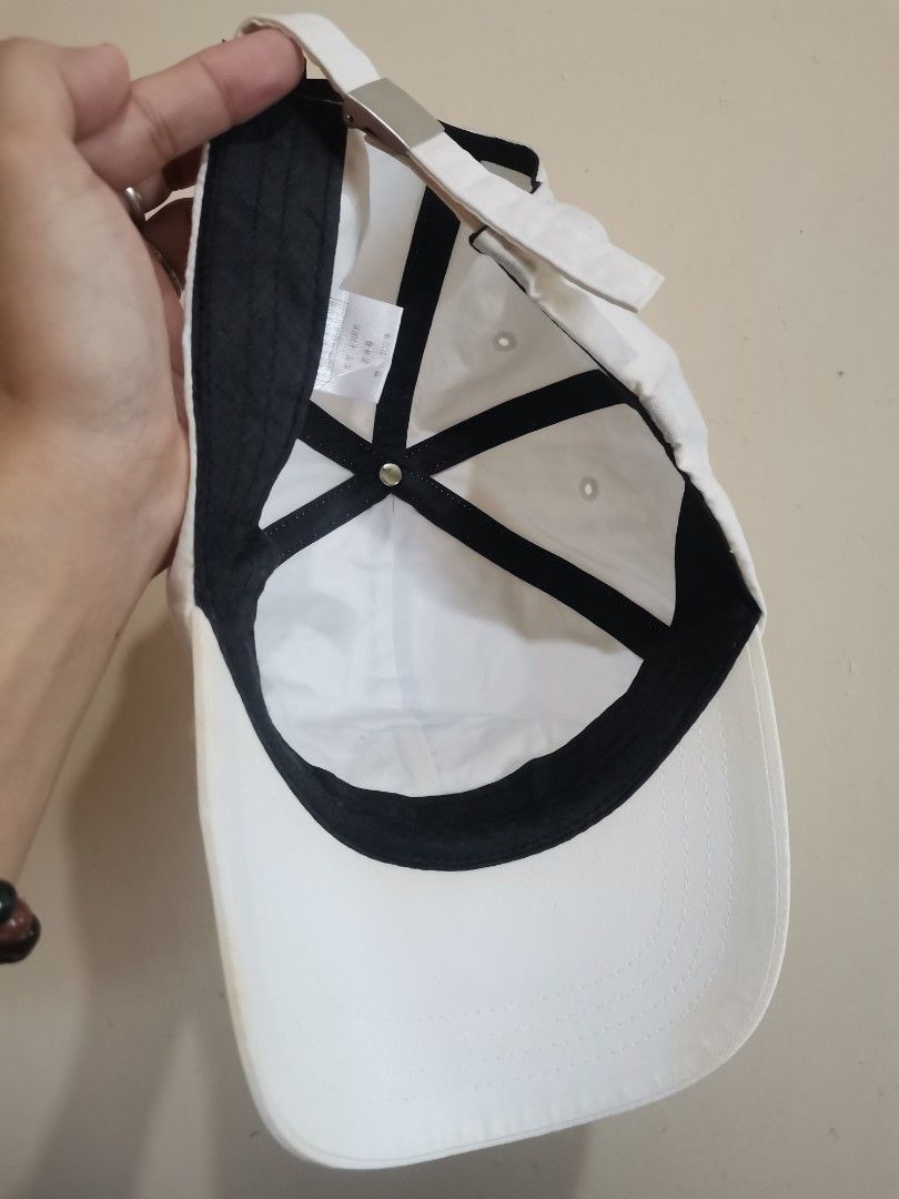 Lisa larson dhat (Category: Caps & Hats) located in Davao. Submitted by marcio17 (Listing ID 1467864275, Image 3). Description: Verygood condition Needwash Issue : yellow stains 550 freeshipping only.