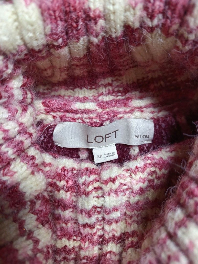 LOFT White Fair Isle Turtleneck Sweater SP (Category: Longsleeves) located in Mandaluyong City. Submitted by heatgear (Listing ID 1467986753, Image 3). Description: - Brand/Style: LOFT Petites Fair Isle sweater - - Size: SP (Petite Small) - Material: Thick knit fabric, ideal for cold weather - Details: Ribbed collar, cuffs, and hem - Origin: Made in Vietnam dimension L 24 w 20 659 + sf location mandaluyong.