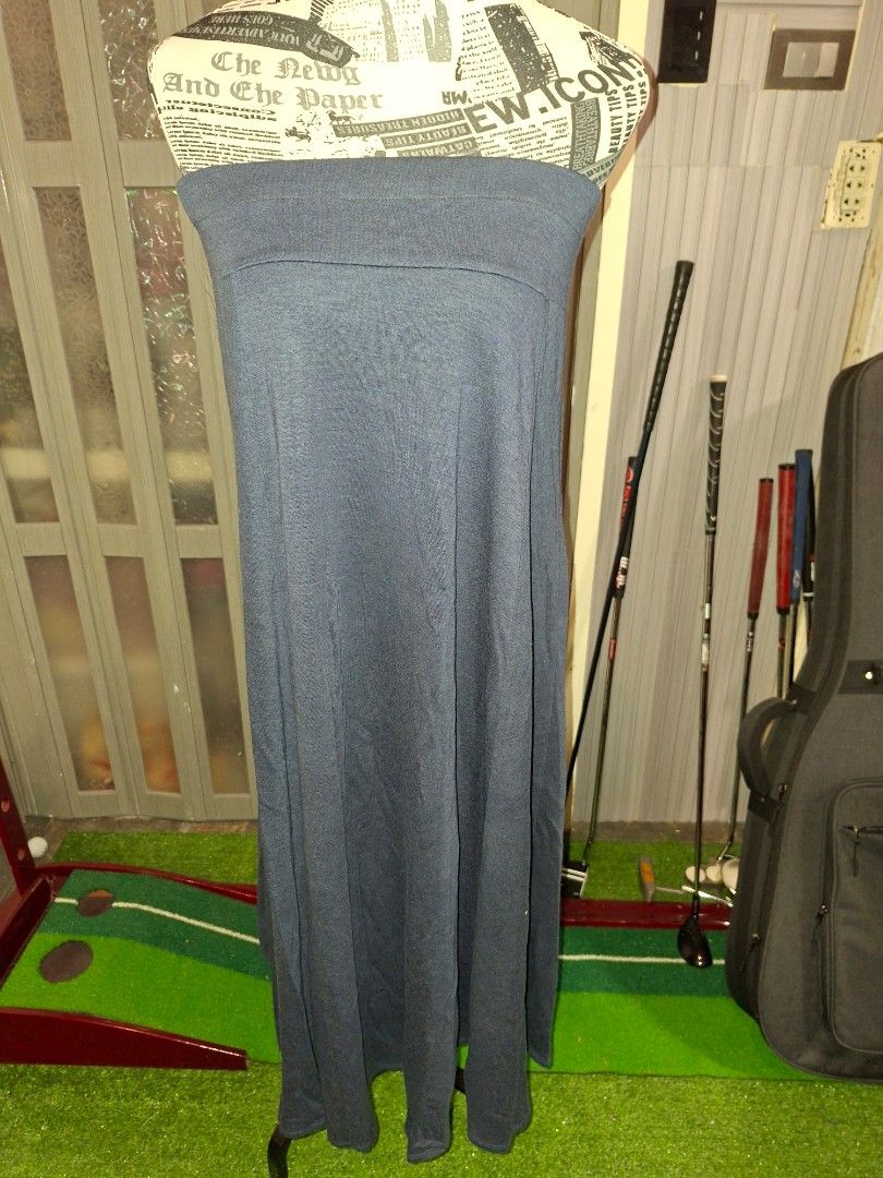 Long Blue Maxi Skirt (Category: Skirts) located in Manila. Submitted by mialiurshop (Listing ID 1467901617, Image 2). Description: - Color: Solid blue - Style: High waist, long maxi length with a flowing pleated silhouette - Material: Soft and comfortable knit fabric - Fit: Simple pull-on style for easy wear - Condition: Brand new (ready to ship) - Balloon maxi skirt or can be a tube dress .