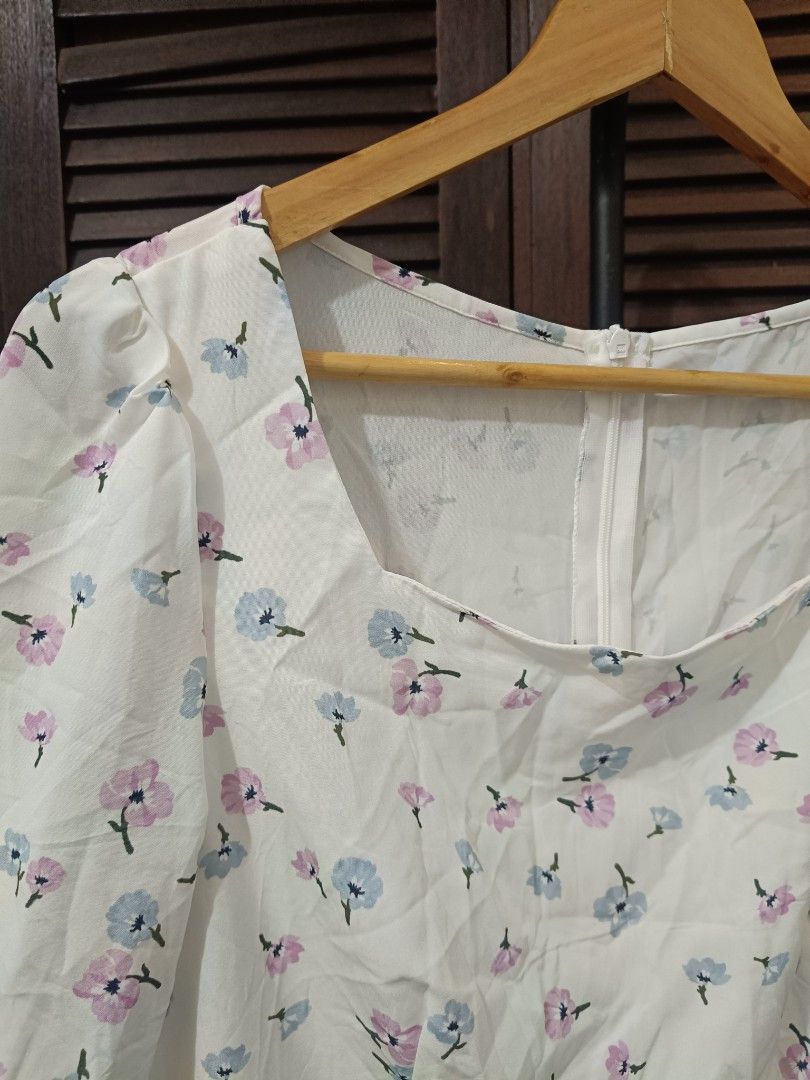 Long Dress White Floral (Category: Longsleeves) located in Manila. Submitted by byjrb (Listing ID 1468034076, Image 3). Description: 🛍️ Brand-new items from SHEIN, Emery Rose, Zaful & more! Size : Medium to Large 📦 Shipping: LBC / J&T / Lalamove 💸 MOP: GCash / BPI only DM for inquiries! 💌.