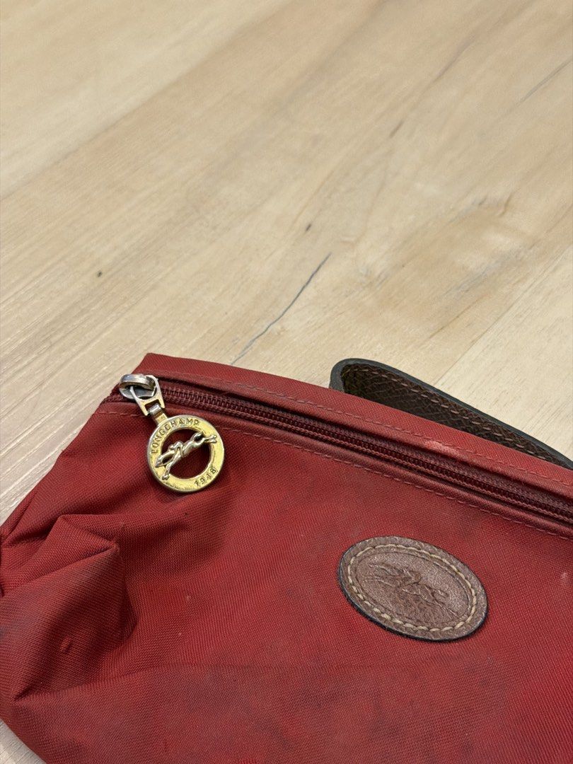 Longchamp Pouch (Category: Purses & Pouches) located in Manila. Submitted by _____car0usell (Listing ID 1467984795, Image 2). Description: auth; just needs a wash.