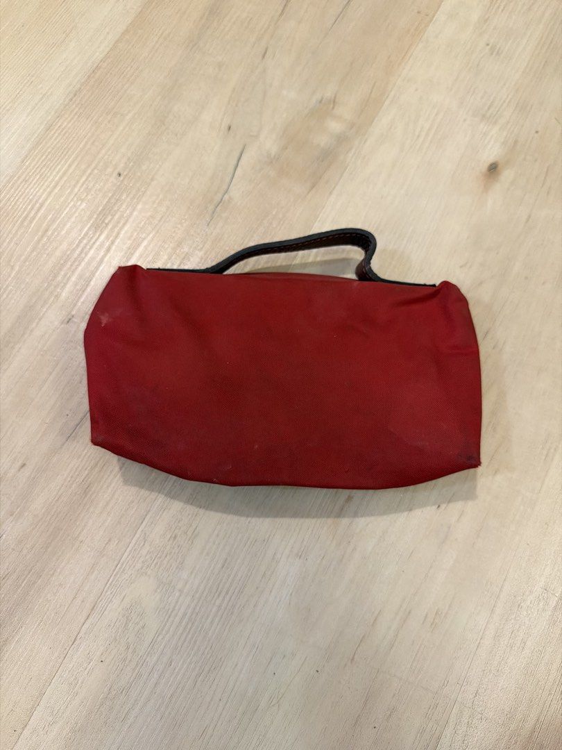 Longchamp Pouch (Category: Purses & Pouches) located in Manila. Submitted by _____car0usell (Listing ID 1467984795, Image 3). Description: auth; just needs a wash.