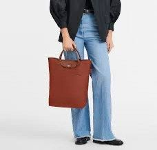 Longchamp Tote Bag Chestnut (Category: Luxury Bags & Wallets) located in Las Pinas. Submitted by prelovedcloset.kath (Listing ID 1467849878, Image 2). Description: Barely used, impulse buy, well kept Purchased from Rustans (Authentic) Rather keep than get lowballed .