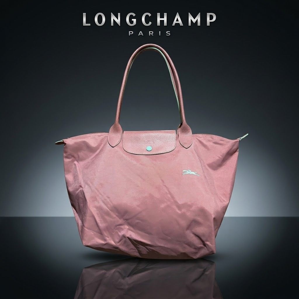 Longchamp tote bag large (Category: Tote Bags) located in Alburquerque. Submitted by abj_thriftshop (Listing ID 1468045775, Image 1). Description: excellent no issue.