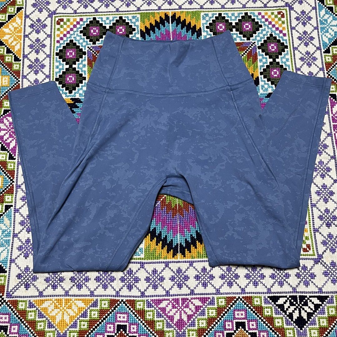 Lorna Jane Blue Active Leggings (Category: Activewear) located in Dagupan City. Submitted by vernzkee (Listing ID 1467871643, Image 1). Description: - Brand: Lorna Jane - Color: Blue with subtle pattern - Fit: High waistband with supportive stitching - Fabric: Durable athletic material - Best for: Workouts, yoga, or lounging - Condition: Clean overall Location: Dagupan City, Pangasinan MOP: Gcash, Gotyme, Maya, BDO, BPI Shipping via J&T .