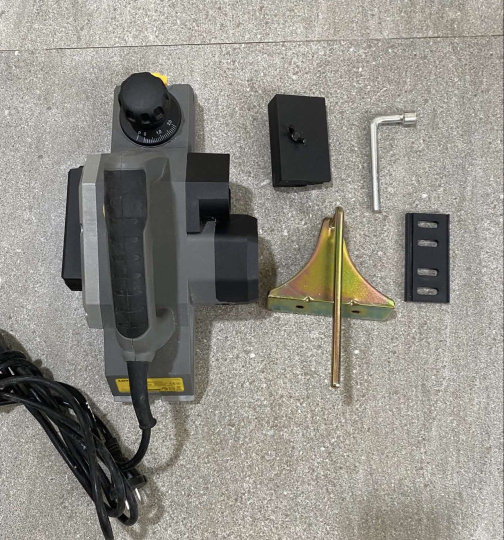 Lotus LTPL6500 Planer 3-1/4" 650W (Category: Construction Tools & Equipment) located in Calamba. Submitted by faialea (Listing ID 1467866431, Image 3). Description: +sf barely used.