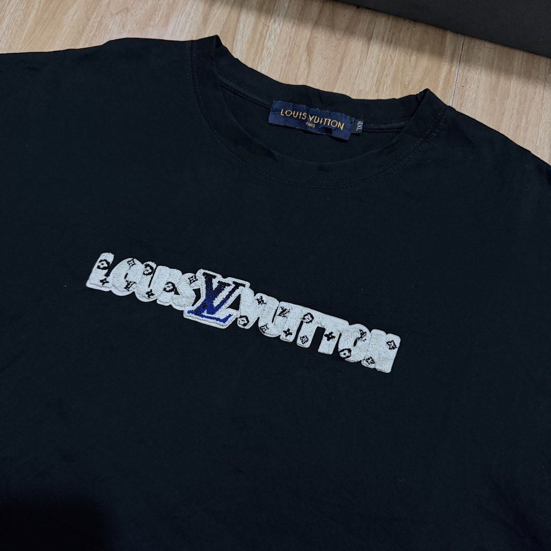 Louis Vuitton Black T-Shirt (Category: Tshirts & Polo Shirts ) located in Angeles City. Submitted by gooddealsbytey (Listing ID 1468007212, Image 2). Description: Width: 22.5 | Length: 27 Off/Legit.