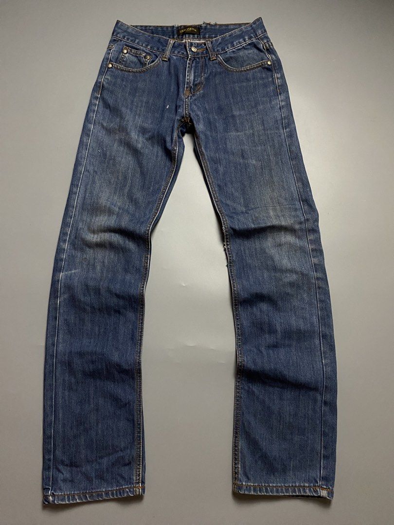 Louis Vuitton Denim Jeans💥 (Category: Jeans) located in Cebu City. Submitted by covenanthrifts (Listing ID 1467973895, Image 2). Description: Louis Vuitton Denim Jeans💥 Very Good Condition Color rate: 9/10 Width: 28 inches Length: 40.5 inches Thigh: 10 inches Hem/Leg opening: 7 inches Size on Tag: 27 Color rate: 9/10 Issue: Good Tear (SEE LAST PHOTO) .