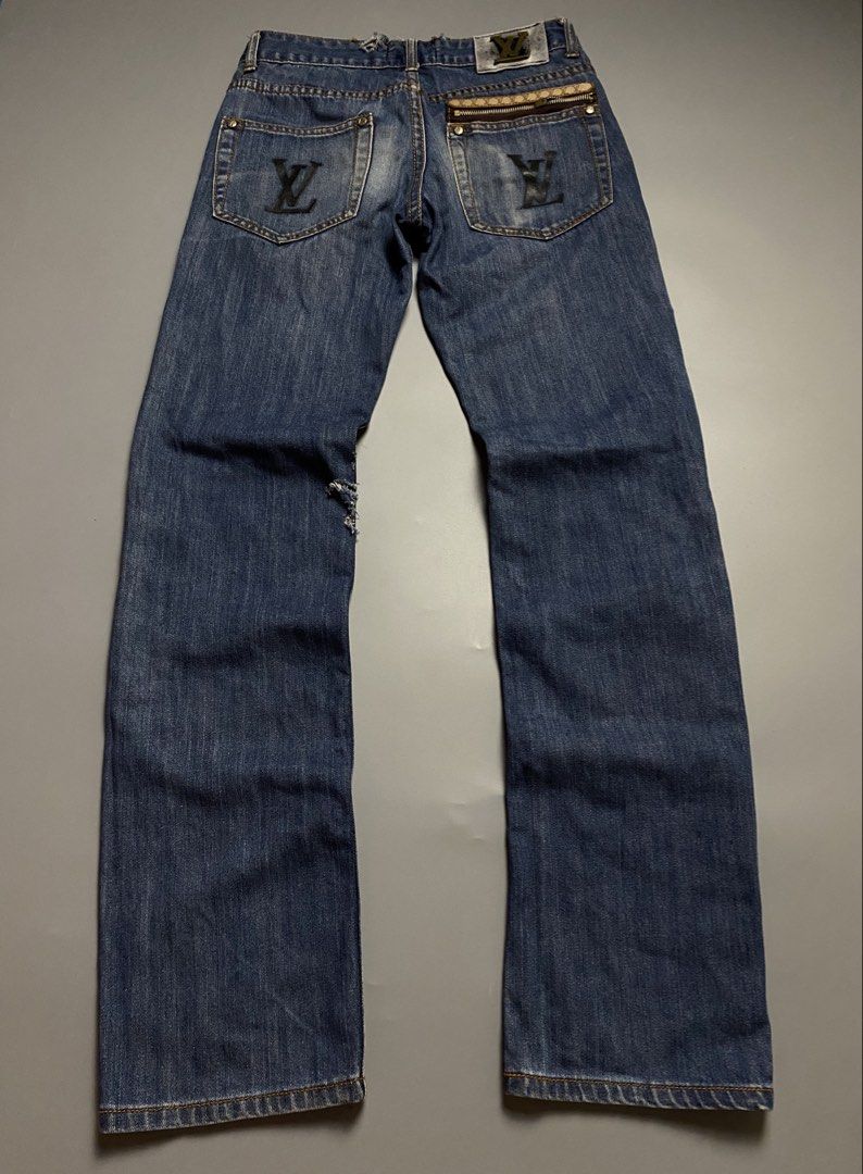 Louis Vuitton Denim Jeans💥 (Category: Jeans) located in Cebu City. Submitted by covenanthrifts (Listing ID 1467973895, Image 1). Description: Louis Vuitton Denim Jeans💥 Very Good Condition Color rate: 9/10 Width: 28 inches Length: 40.5 inches Thigh: 10 inches Hem/Leg opening: 7 inches Size on Tag: 27 Color rate: 9/10 Issue: Good Tear (SEE LAST PHOTO) .