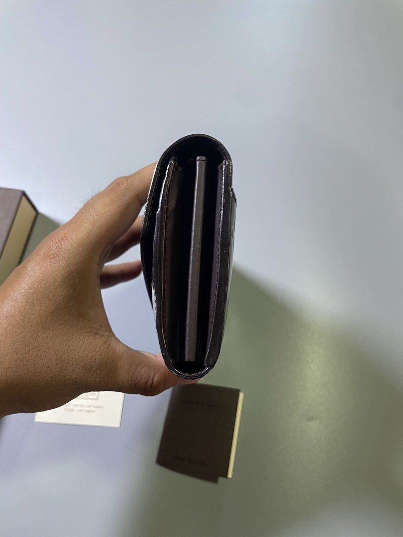 Louis Vuitton Monogram Vernis Sarah Wallet (Category: Luxury Bags & Wallets) located in Las Pinas. Submitted by dhliacmp (Listing ID 1467894713, Image 2). Description: Complete! Bought at LV Japan Authentic Bought for 40k Selling for only 13,500.