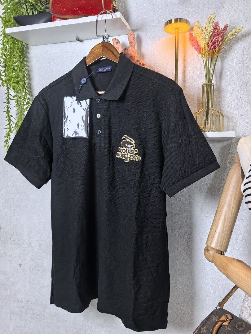 Louis Vuitton polo shirt (Category: Luxury Apparel) located in Baguio. Submitted by ashzachary (Listing ID 1467960564, Image 3). Description: Louis Vuitton polo shirt Condition :Excellent condition Color rate 10/10 Size :large Inches:W22/L29 No issues No flaws Super ganda sa personal Pm. More details Good quality Plsss 📌No Bogus 📌No return MOP What you see is what you get PALAWAN, CEBUNA GCASH AND BDO Reminder😊 We're selling thrifted clothes s