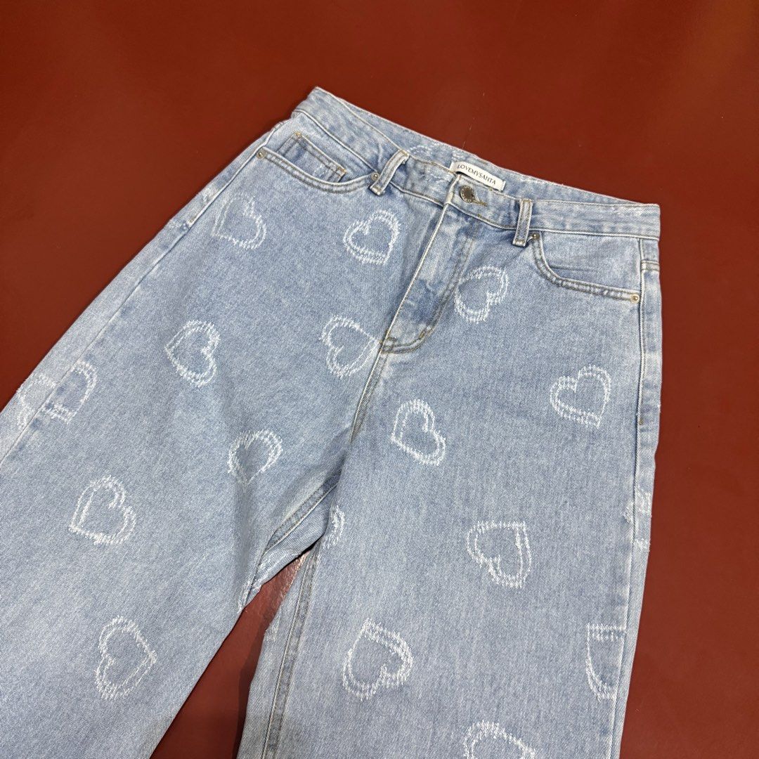 LOVESNTA AOP BAGGY JEANS (Category: Jeans) located in Pasig City. Submitted by buzzthrifty (Listing ID 1468001546, Image 3). Description: SIZE 28-29WAIST 39"LENGTH 11"HEM GOOD AS NEW .